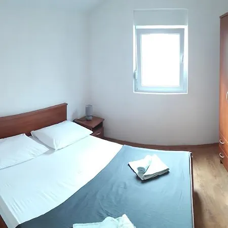 Apartment Klanac *