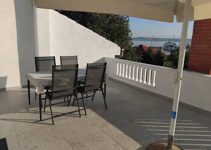 Klanac Apartman Tkon